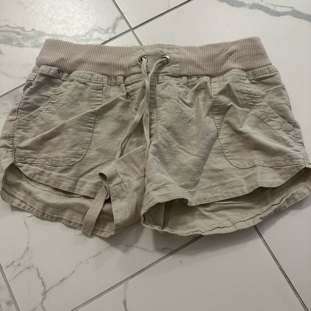 Derek Heart Women's Light Taupe Athletic Drawstring Shorts